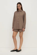 Load image into Gallery viewer, Assembly Label Micha Poplin L/S Shirt - Dark Sand