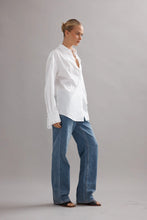 Load image into Gallery viewer, Caitlin Crisp Vienna Shirt - White