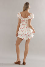 Load image into Gallery viewer, Caitlin Crisp Juno Short - Pink Spot Linen Hyde Boutique