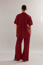 Load image into Gallery viewer, Caitlin Crisp Jimmy Jogger - Maroon Linen