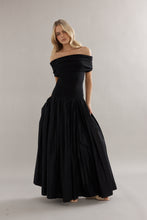 Load image into Gallery viewer, Caitlin Crisp Elsa Dress - Black Hyde Boutique