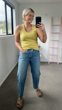 Load image into Gallery viewer, Paige Alexis Barrel Leg Jean - Cats Meow Hyde Boutique