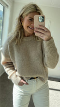 Load image into Gallery viewer, Ruby Rhea Sweater - Oat Hyde Boutique