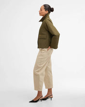 Load image into Gallery viewer, Barbour Kirby Quilted Jacket - Ivy Green/Ancient Hyde Boutique
