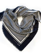 Load image into Gallery viewer, Dark Hampton The Hunter Wool Silk Scarf