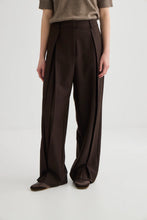 Load image into Gallery viewer, Laing Invert Pleat Trouser - Truffle