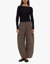 Load image into Gallery viewer, Assembly Label Lola Barrel Pant - Bark