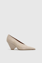 Load image into Gallery viewer, Rhys Croc Pump - Cream