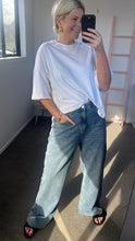 Load image into Gallery viewer, Sabbi Boyfriend Jeans  Hyde Boutique