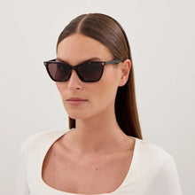 Load image into Gallery viewer, Gucci GG2111S Sunglasses - Black Sunglasses Gucci