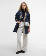 Load image into Gallery viewer, Barbour Babbity Showerproof Reversible Jacket - Navy/Dress Hyde Boutique