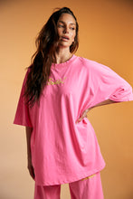 Load image into Gallery viewer, Sabbi The Stand Out Tee - Fluro Pink