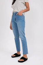 Load image into Gallery viewer, Marlow The Easy Straight Jean - Vintage Mid Wash Hyde Boutique