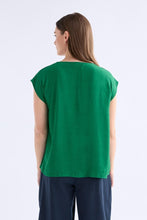 Load image into Gallery viewer, Elk Neues Top - Leaf Green