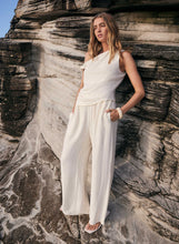 Load image into Gallery viewer, Esmaee View Blouse - Cream Crinkle Hyde Boutique