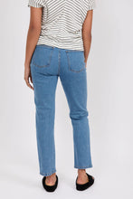 Load image into Gallery viewer, Marlow The Easy Straight Jean - Vintage Mid Wash Hyde Boutique