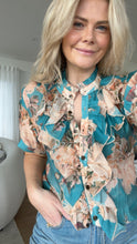 Load image into Gallery viewer, Drama the Label Wish Blouse - Aqua Bloom Hyde Boutique