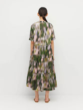 Load image into Gallery viewer, Juliette Hogan Eternal Tunic - Hydrangea Haze Cotton Flurry