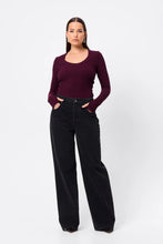 Load image into Gallery viewer, Mossman Lincoln Top - Cherry Lacquer Hyde Boutique