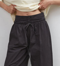 Load image into Gallery viewer, Commonplace Boundary Double Layer Barrel Pant - Black Hyde Boutique