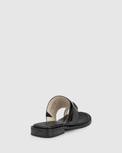 Load image into Gallery viewer, Chaos & Harmony Yuna Slide - Black