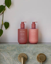 Load image into Gallery viewer, Ecoya Hand & Body Wash - Sweet Pea & Jasmine Health & Beauty > Women > Beauty & Personal Care > Bath & Body > Body Washes > ECOYA Ecoya