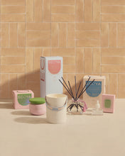 Load image into Gallery viewer, Ecoya High Summer Ceramic Candle - Sea Salt & Pineapple Hyde Boutique