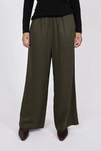 Load image into Gallery viewer, Marlow Eclipse Wide Leg Pant - Spruce Hyde Boutique