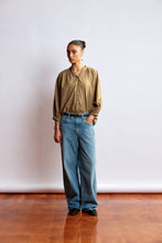 Load image into Gallery viewer, Mahsa Everyday Blouse - Kelp Hyde Boutique