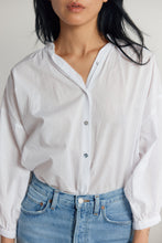 Load image into Gallery viewer, Mahsa Everyday Blouse - White Hyde Boutique