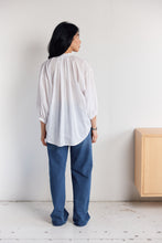 Load image into Gallery viewer, Mahsa Everyday Blouse - Swiss Dot White Hyde Boutique