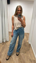 Load image into Gallery viewer, Remain Knox Jean - Mid Blue