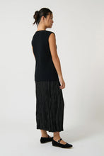 Load image into Gallery viewer, ONTE Helena Gilet - Black Hyde Boutique