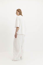 Load image into Gallery viewer, Harris Tapper Beaded Orchid T- Shirt - White Hyde Boutique