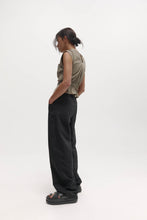 Load image into Gallery viewer, Harris Tapper Dean Trouser - Black Hyde Boutique