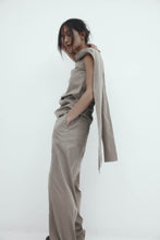 Load image into Gallery viewer, Harris Tapper Tanaka Trouser - Shroom Hyde Boutique