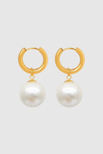 Load image into Gallery viewer, Castel & Co Orb Earrings - Pearl Hyde Boutique