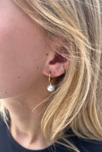 Load image into Gallery viewer, Castel & Co Orb Earrings - Pearl Hyde Boutique