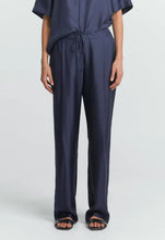 Load image into Gallery viewer, Jac + Jack Napa Pant - Darkest Navy Hyde Boutique