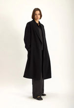 Load image into Gallery viewer, Jac + Jack Eaze Coat - Black