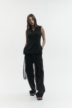 Load image into Gallery viewer, Rebe Form Top - Black Hyde Boutique