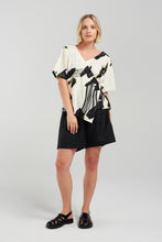 Load image into Gallery viewer, Nyne Resolve Short - Black Hyde Boutique