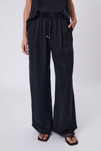 Load image into Gallery viewer, Marlow Reverb Pant - Black Hyde Boutique