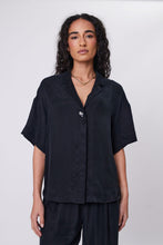 Load image into Gallery viewer, Marlow Reverb Shirt - Black Hyde Boutique