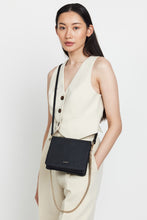 Load image into Gallery viewer, SABEN Fox Crossbody Bag - Black Bubble Bag Hyde Boutique