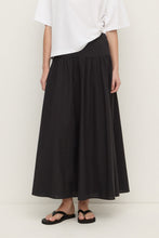 Load image into Gallery viewer, ASSEMBLY LABEL sarah cotton maxi skirt - black