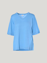 Load image into Gallery viewer, Sills Vera V Knit Tee - Sky Blue Hyde Boutique