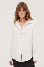 Load image into Gallery viewer, Cloth & Co The Classic Shirt - White Hyde Boutique