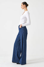 Load image into Gallery viewer, Seventy & Mochi Bay Jean - Houndstooth Idaho Hyde Boutique