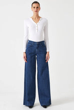 Load image into Gallery viewer, Seventy & Mochi Bay Jean - Houndstooth Idaho Hyde Boutique